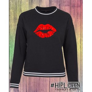 Crewneck sweat trui Zwart - wit met print Lips rood| Maat 2XL