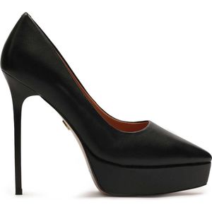 Platform pumps with a pointy toe