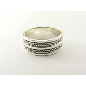 Zilveren ring met kabelpatronen - maat 23