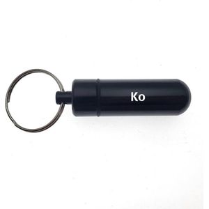 Sleutelhanger - Pillenkoker - Met Naam - Ko - Medicatie - Identiteitskoker - Zwart
