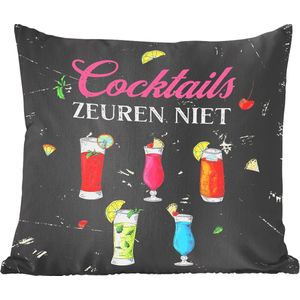 Sierkussens - Kussentjes Woonkamer - 60x60 cm - Cocktail - Spreuken bordjes - Vintage - Cadeau voor vrouw - Cadeau voor man