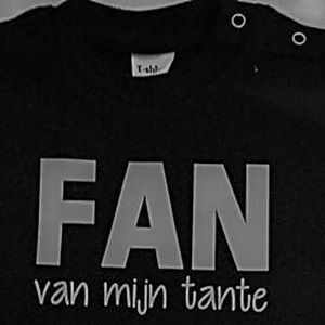 Baby rompertje zwart met tekst opdruk fan van mijn tante  | lange mouw | zwart wit | maat 62/68 cadeau