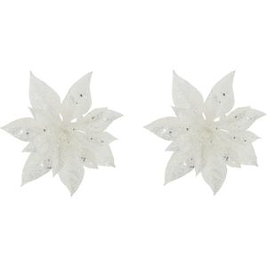 2x stuks decoratie bloemen kerststerren wit glitter op clip 15 cm - Decoratiebloemen/kerstboomversiering/kerstversiering