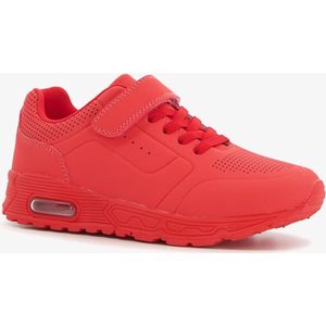 Blue Box jongens sneakers rood met airzool - Maat 28