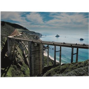 WallClassics - Vlag - Bixby Creek Bridge - Amerika - 40x30 cm Foto op Polyester Vlag