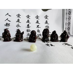 Een mini jade kraal + Boeddha sleutelhanger zwart  set van 6 stuks Feng Shui gelukspoppetjes geluksbrenger