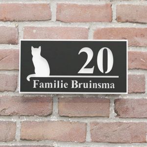 Naambordje voordeur - Huisnummerbord - Smal met kat - 20x10 - zwart/wit - plakstrip