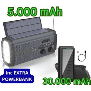 Gastrologix® Noodradio Solar Opwindbaar - 5.000 mAh - Inclusief EXTRA Powerbank 30.000mAh - Model 2024 - Radio op Batterijen - Noodpakket - Solar Powerbank - Zaklamp - Noodrantsoen - Powerbank Zonneenergie - Noodradio Opwindbaar