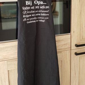 Keukenschort zwart met grappige tekst bedrukt cadeau sint en kerst | katoenen Barbecueschort Keuken BBQ Schort Kookschort bij opa  Kokschort  papa opa  mannen heren jullie worden