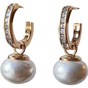 Gold Huggie Pearl Earring Gold 18K