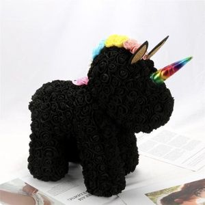 Eenhoorn zwart gemaakt van rozen - verjaardag- cadeau - Rozen Roze beer - Rose bear - Black unicorn