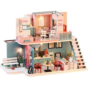 Roze café - DIY Modelbouw Pakket Met Verlichting – afmeting 300 x 190 x 220 mm – Bouwpakket Voor Volwassenen – DIY Dollhouse – Poppenhuis – Modelbouw en miniaturen
