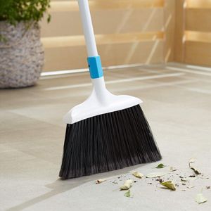 Titel: Blauwe en witte heavy-duty bezem