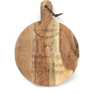Ronde snijplank/borrelplank met tekst gravure 25 JAAR GETROUWD. Een origineel cadeau voor een 25 jarige bruiloft. Het formaat is 40x30cm incl. handvat en 30cm doorsnede excl. handvat.