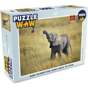 Puzzel Baby olifant die leert gras te eten - Legpuzzel - Puzzel 1000 stukjes volwassenen