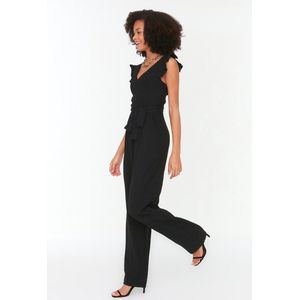 Trendyol Zwarte Geweven Jumpsuit Met Ruches En Gedetailleerde Pijpbeenderen Twoss21Tu0079