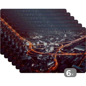 Placemats - Verkeer - Bangkok - Stad - Thailand - Nacht - Skyline - Auto - Verlichting - Onderleggers - Onderleggers placemats - Placemat - 45x30 cm - 6 stuks