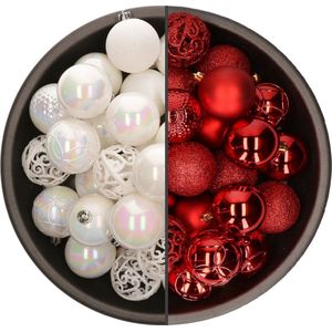 74x stuks kunststof kerstballen mix van parelmoer wit en rood 6 cm - Kerstversiering