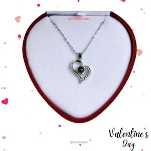 Lovelockers® | I Love You Ketting in 100 Talen | Cadeautje voor Vrouw | Liefdes Verrassing | Luxe Hart Vormige Geschenkverpakking | Zilverkleurig | Valentijn