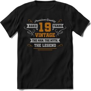 19 Jaar Legend - Feest kado T-Shirt Heren / Dames - Zilver / Goud - Perfect Verjaardag Cadeau Shirt - grappige Spreuken, Zinnen en Teksten. Maat 3XL