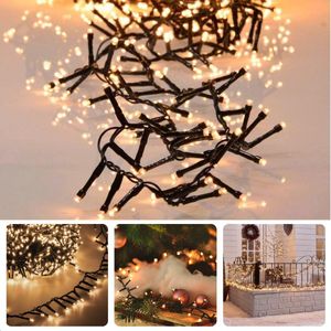 Cheqo® Kerstverlichting - Kerstboomverlichting - Kerstlampjes - LED Clusterverlichting - 768 Warm Wit - 5.5M Timer - Buiten & Binnen