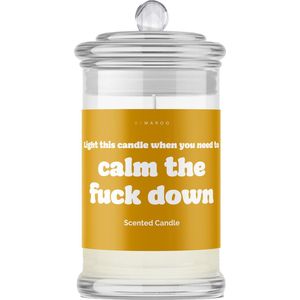 Grappige Cadeaus voor Mannen & Vrouwen - Ontspanning - By Maroo Geurkaars met Tekst in Glas - Calm The Fuck Down - Meditatie - Yoga - Sinterklaas Kerst geschenkset voor haar, hem, vader, moeder, vriendin, opa