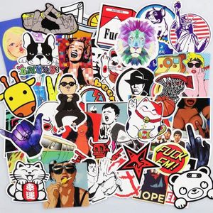 Mix van 50 coole stickers voor laptop, telefoon, skateboard, koelkast, koffer, douche etc. Hoge kwaliteit PVC Stickers, watervast en UV bestendig