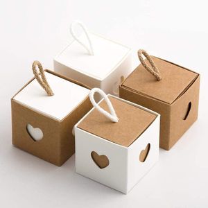 30 Stks Papier Bruiloft Gunst Doos, Snoep Containers, Bruiloft Snoep Gunsten Verpakking, 5,5cm Mini Klein Hart Papieren Geschenkdozen voor Chocolade, Doe Het Zelffeest, Verjaardag, Jubileum (Bruin) (A)