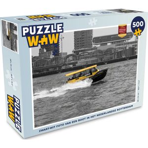 Puzzel Zwart-wit foto van een boot in het Nederlandse Rotterdam - Legpuzzel - Puzzel 500 stukjes