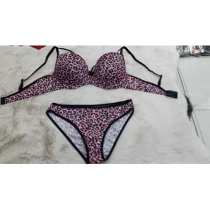 Lingerie- 2-delig set - Voorgevormde beugel-bh set - Push-up beha set - Uitdagende ondergoed set - Panterprint roze- Maat 85B