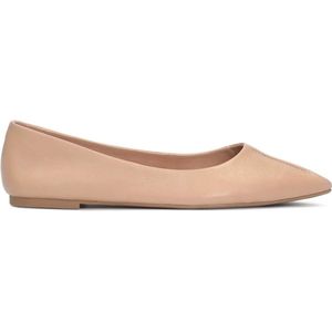 Leather ballerinas with pointed toe