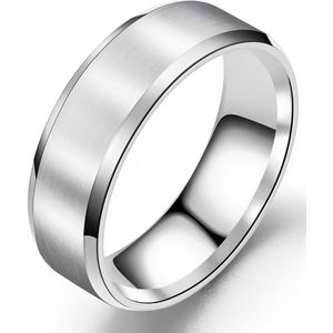 Heren Ring Zilver kleurig met Strak Gepolijste Rand - Staal - Ringen Mannen Dames - Cadeau voor Man - Mannen Cadeautjes
