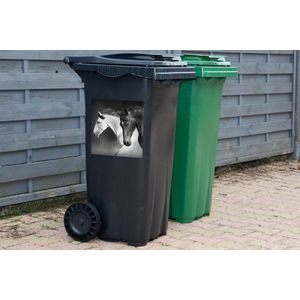 Container sticker Paarden - Dieren - Zwart - Wit - Portret - 40x40 cm - Kliko sticker
