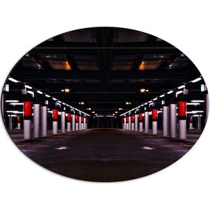 WallClassics - Dibond Ovaal - Lege parkeergarage - 56x42 cm Foto op Ovaal (Met Ophangsysteem)