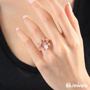 OZ Jewels Verstelbare Roségoud Gekleurde Zilveren Ring met Magnoliadesign - Accessoires - Liefdessieraden - Liefdesring- Damesring - Valentijnsdag - Cadeau - Moederdag - RingMeisje - Sieraden Dames - In mooie geschenkverpakking