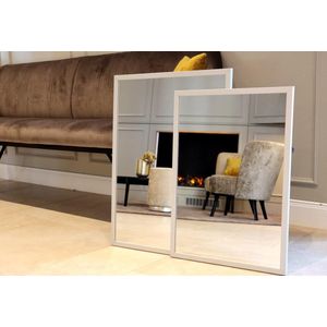 Spiegel - hoogwaardige wandspiegel (55 x 75 cm) - rechthoekig - frame zilver hout/MDF - moderne spiegel - duurzaam roestvrij