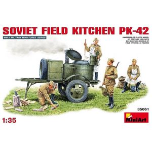 MiniArt Soviet Field Kitchen PK-42 + Ammo by Mig lijm