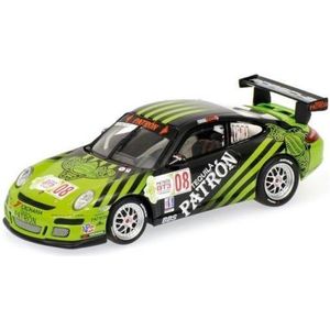 De 1:43 Diecast Modelcar van de Porsche 911 GT3 Cup # 08 van de IMSA GT3 Challenge 2009.De bestuurder was Ed Brown.This schaalmodel is beperkt door 1008 stuks. De fabrikant is Minichamps.Dit model is alleen online beschikbaar