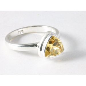 Hoogglans zilveren ring met citrien - maat 18