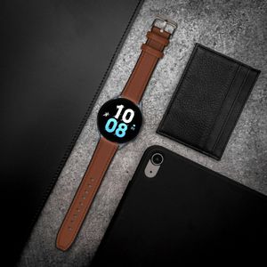 kwmobile horlogeband geschikt voor Samsung Galaxy Watch 5 / Watch 5 Pro / Watch 6 / 6 Classic -Armband voor fitnesstracker van leer in bruin / zwart