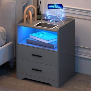 Moderne houten nachtkastje met kleurrijke RGB-verlichting en oplaadfunctie - Wit houten bijzettafel met stopcontact en LED voor slaapkamer