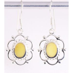 Opengewerkte zilveren oorbellen met gele agaat