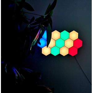 Orionboeken - Hexagon 6 led light - Smart Led Quantum lamp - RGB Wandlampen - APP en Afstandsbediening - Gaming Lights - Sfeerverlichting - Hexagonal 6 stuks Led multi kleur licht voor Thuis, Kantoor, Hotel en Bar Decoratie verlichting. 10.3*5.2*3