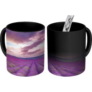 Magische Mok - Foto op Warmte Mokken - Koffiemok - Lavendel - Paars - Wolken - Bloemen - Magic Mok - Beker - 350 ML - Theemok