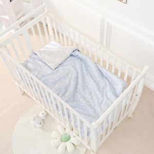 Katoenen babydeken met Öko-Tex certificaat 100 x 75 cm - Omkeerbare deken zacht, ademend en comfortabel - voor jongens en meisjes - geschikt voor een kamer met een temperatuur van 18 - 22 °C