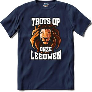 Trots op onze leeuwen - Oranje elftal WK / EK voetbal kampioenschap - bier feest kleding - grappige zinnen, spreuken en teksten - T-Shirt - Meisjes - Navy Blue - Maat 12 jaar