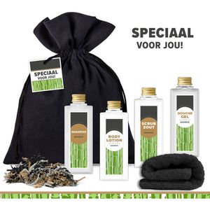 Geschenkset ""Speciaal voor jou"" - 6 Producten - 600 gram | Cadeautje voor hem - Giftsetje man - Verjaardag - Vader - Vriend - Bodylotion - Douchegel - Scrubzout - Shampoo - Bamboe - Groen
