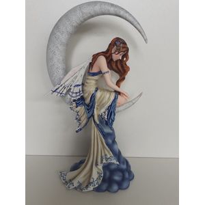 Elfen beeldje Prachtige elf in een maan Memory by Nene Thomas creme/blauwe jurk 31x20x13 cm