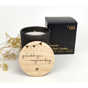 Geurkaars in luxe zwarte matte glazen pot + geschenkdoos - Verjaardagscadeau - Jasmijn & Dark Amber - ""Gelukkige verjaardag