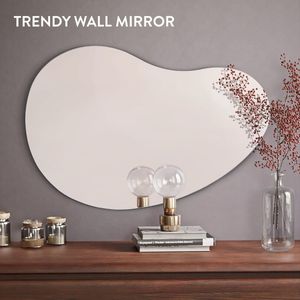 Navaris golvend ovale spiegel - Wandspiegel in trendy vorm - Perfect voor in de badkamer, slaapkamer, kinderkamer - 30 x 60 cm - Met anti-kras laag